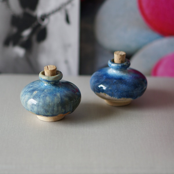 2 petites bouteilles en céramique - Vases - Petites bouteilles - Décoration de table - Modern Kitchen - French Kitchen Decor