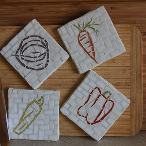 Sottobicchieri vegetariani (e frutta!).