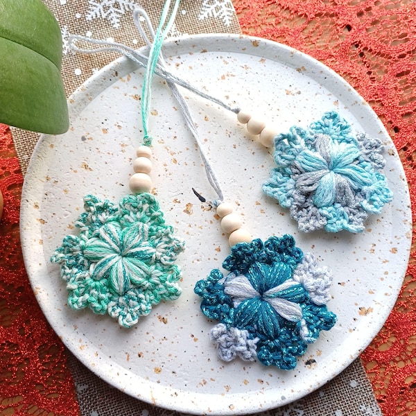 Crochet Snowflake Star | Sparkling Christmas tree decoration | Festive ornament | Christmas star decoration