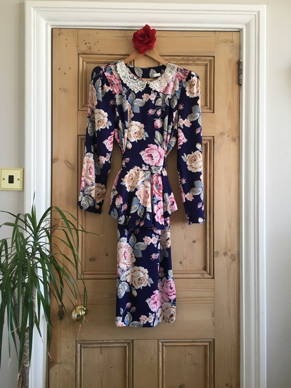 Vintage 1980’s floral pinup peplum wiggle dress S… - image 1