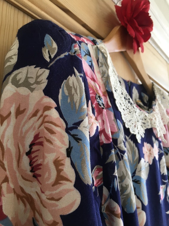 Vintage 1980’s floral pinup peplum wiggle dress S… - image 8