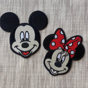 DISNEY MICKEY MINNIE Mouse Heart Patch Embroidered Badge Sew On