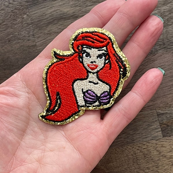Arielle die Meerjungfrau gestickt Patch Disney Prinzessin Eisen auf Patches Geschenke Flitterwochen Tasche Jacke Zubehör