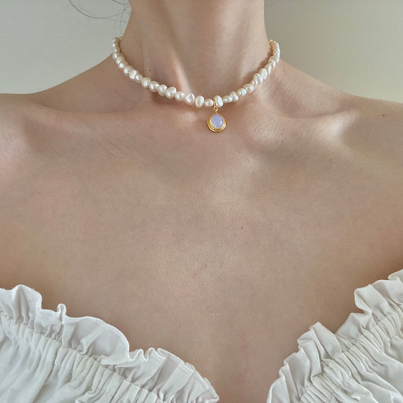 Moonstone Pendant Freshwater Pearl Necklace Dainty Baroque Beaded Pearl Necklace Gold Vermeil Moonstone Pearls Necklace Gift For Her image 4