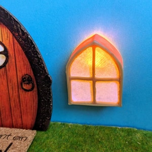 Wichtel Fenster mit LED Beleuchtung (ohne Kabel) als Wichtelzubehör, Miniatur, Deko, Puppenhaus oder als Wichtel-Zubehör