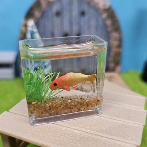 Mini Aquarium in 1/12 als Zubehör für Wichtel oder Puppenhaus, Puppenstube, Puppenzubehör, kleine Wichtel oder Puppen Einrichtung usw aus DE