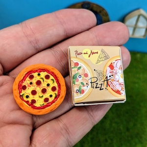 Mini pizza in 1/12 as an accessory for elves incl. pizza box, pizza box for dollhouse, dollhouse, doll accessories, little elves