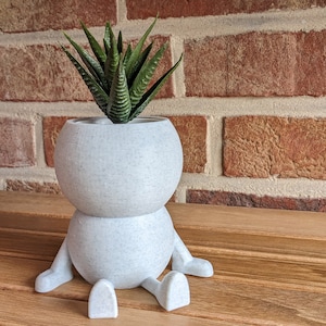 Harry Plant &quot;Sitting Planter&quot; funny flowerpot - Made in Germany