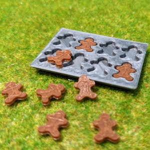 Cute mini baking tray with gingerbread man for gnome time or gnome arrival - gnome accessories for Nissedor