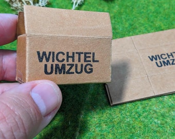 2 Stück Mini Umzugskartons als Zubehör für Wichtel, Wichteleinzug, Wichtelauszug, Wichtelkartons oder Wichtelsteiche