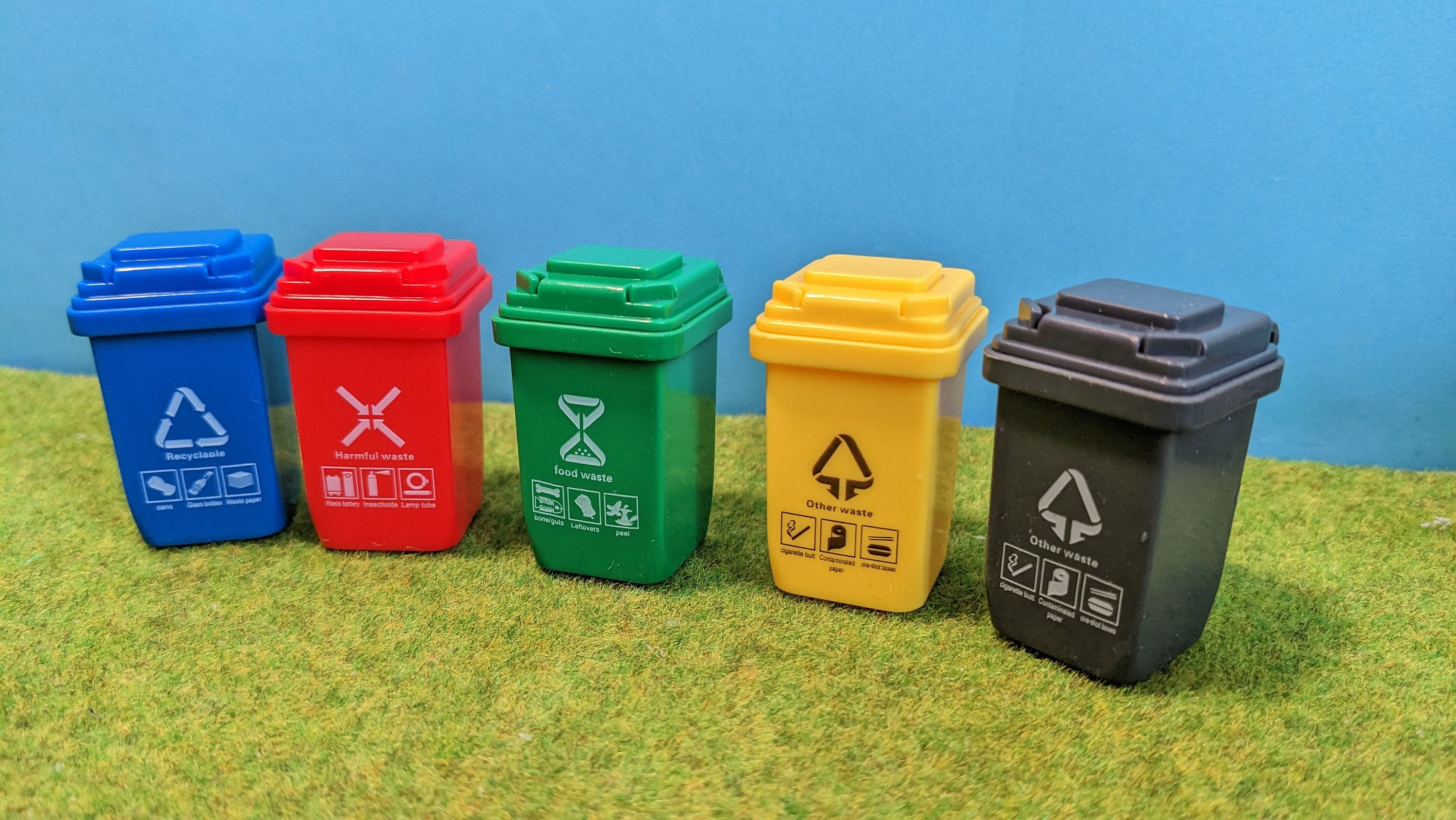 Mini garbage can as an accessory for elf moving or recycling bin elf pranks, garbage can elf accessories, elf garbage collection, dollhouse
