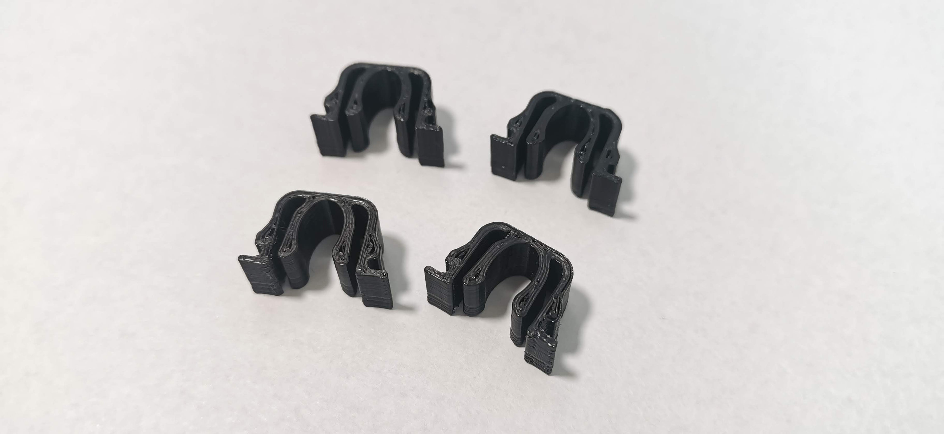 4x Retaining Clip Front Panel Mount Jacks for Lian-Li Lianli PC-A04 4x Retaining Clip Front Panel Mount Jacks for Lian-Li Lianli PC-A04