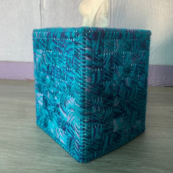 Turquoise & Navy - Handmade Yarn Tissue Box Cover - Fits Boutique // Easy Gifts for Friends, Parents, and Coworkers //Beautiful Accent Decor