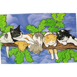 Carte postale vintage avec des chats se reposant sur une branche d'arbre par Mary Badenhop