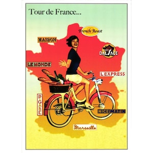 Puede incluir: Cartel de viaje vintage con el texto "Tour de France...". Una mujer monta en bicicleta roja y amarilla con una cesta de baguettes. El fondo presenta un mapa rojo de Francia con palabras francesas.