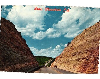Vintage Bear Mountain Cut ansichtkaart Highway 65 Springfield Branson, Missouri