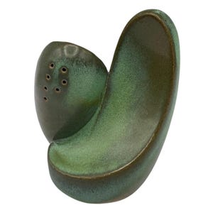 Frankoma Pottery Prairie Green Vintage One Pc Salt & Pepper Shakers Lazy Bones