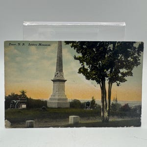 Carte postale vintage Dover N.H. Soldiers Monument, 1910, impression teintée, dos divisé