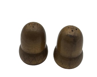 Vintage houten eikelvormige peper- en zoutstel