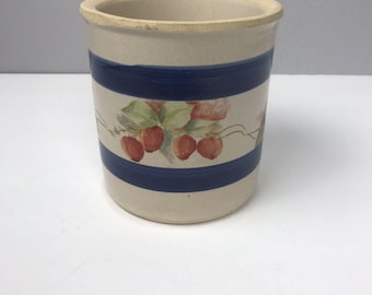 Roseville Ohio USA RRP Co Crock 303-E Blue Band aardewerk met aardbeienpatroon