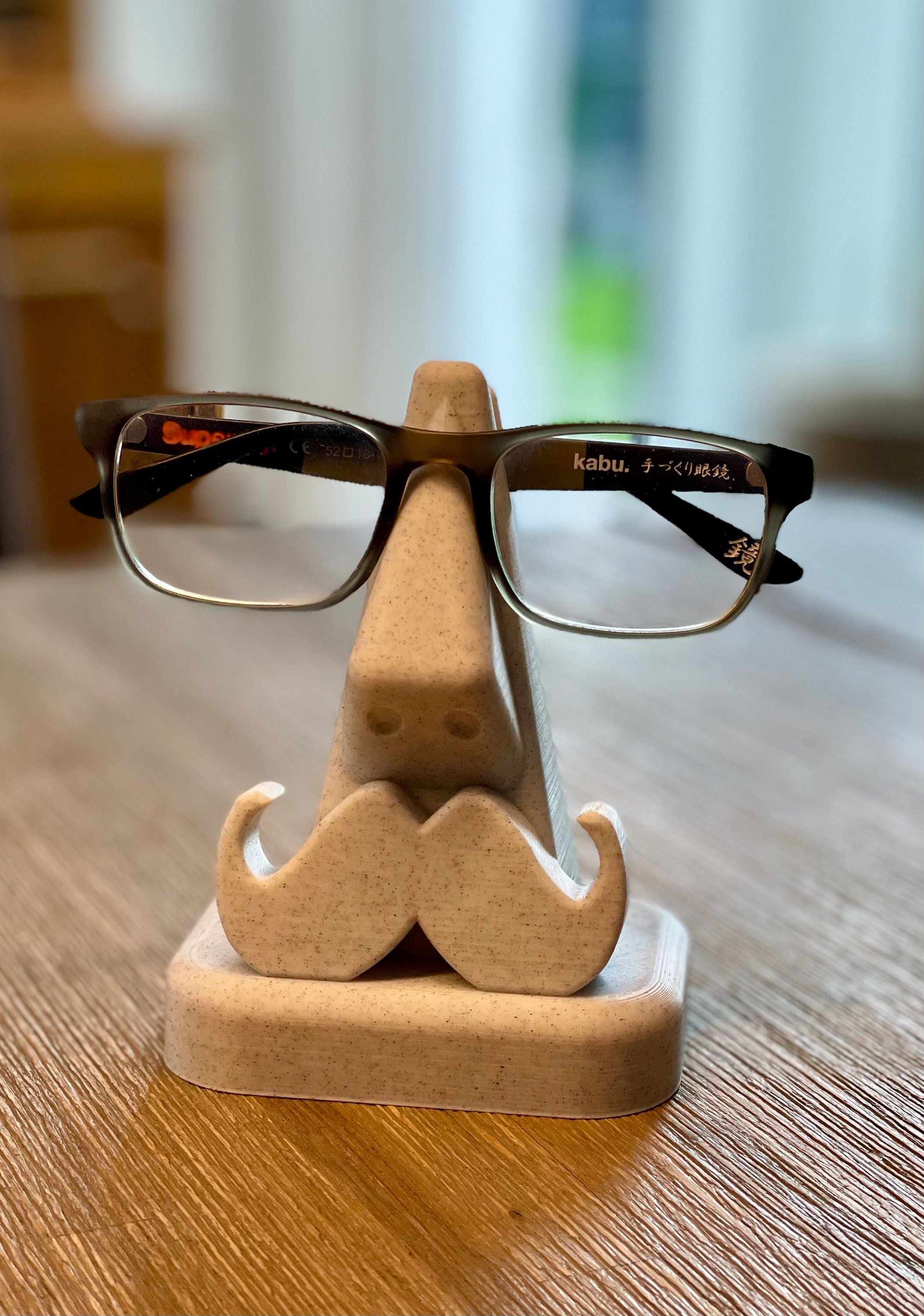 Eyewear holder - .de