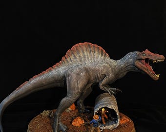 Spinosaurus diorama - Jurassic World 1/14 scale total height 40cm collectible