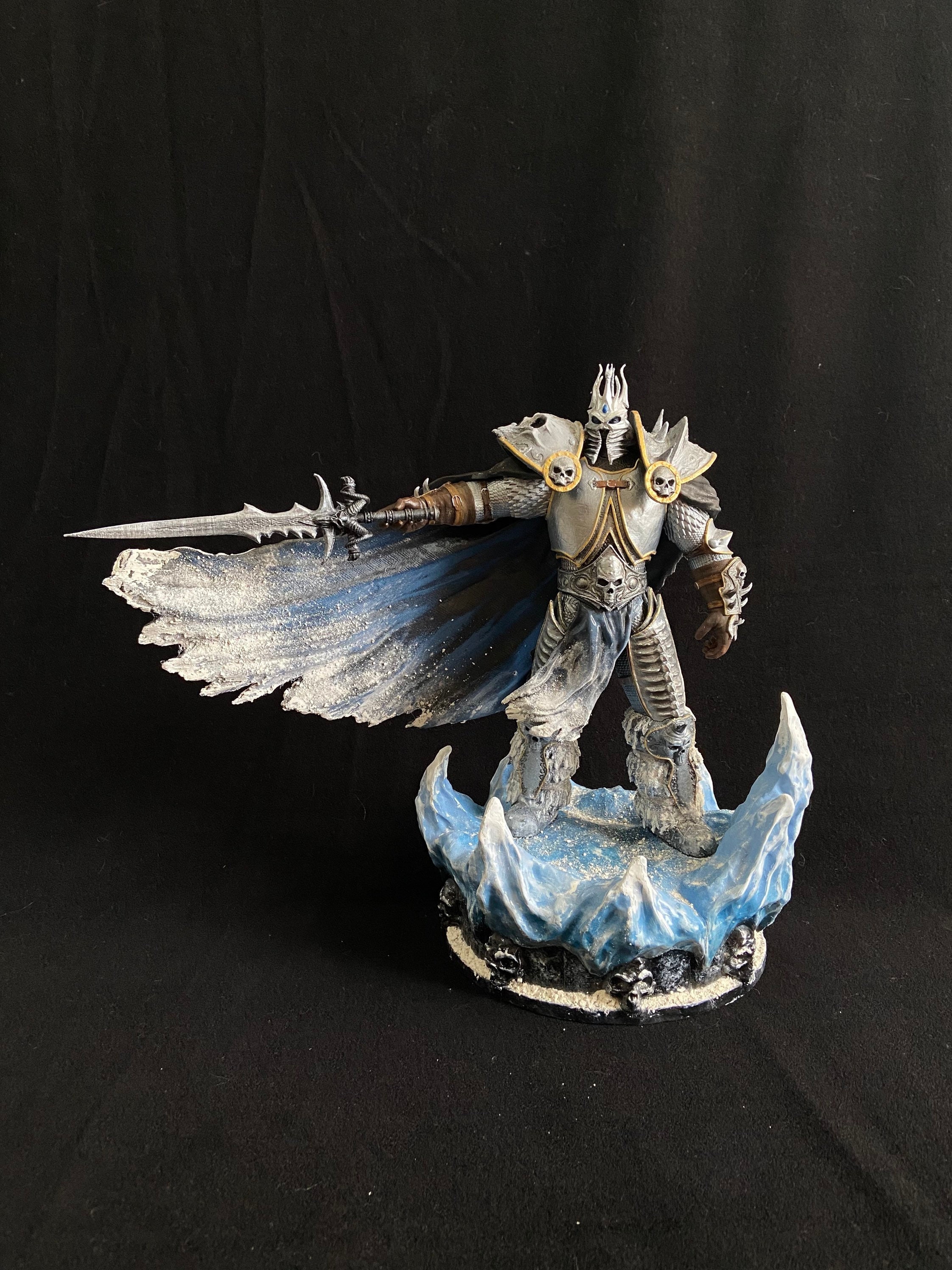 Lich King statue - World of Warcraft collectible