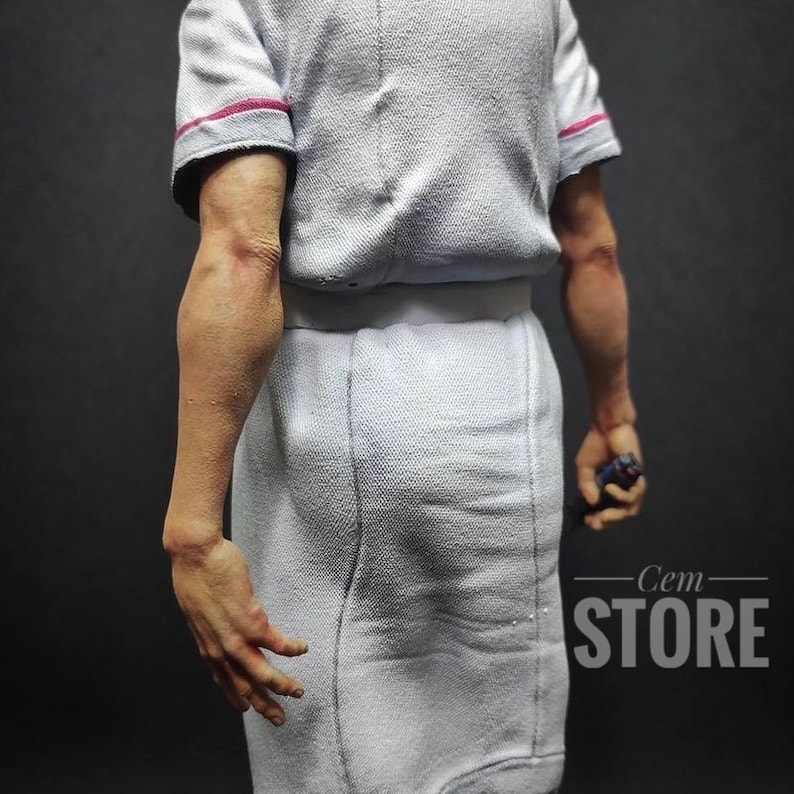 Nurse joker 1/6 scale Total 35cm height collectible image 4