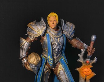 Anduin Wrynn statue - World of Warcraft collectible