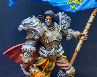 Varian Wrynn statue - World of Warcraft Collectible