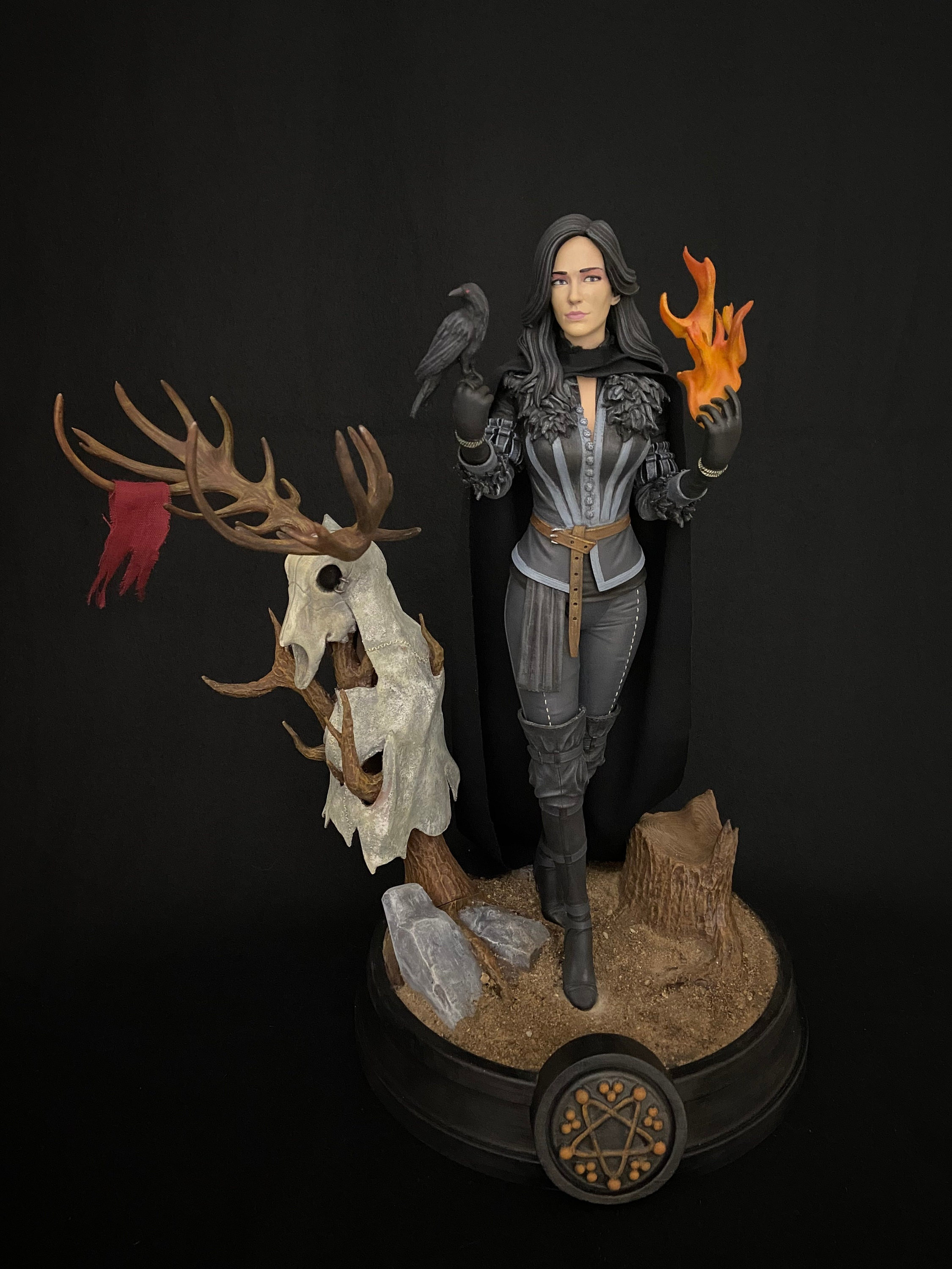 Yennefer of Vengerberg figurine - Inspire Uplift