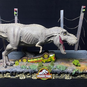 Trex scene - Jurassic world collectible - Stand is 80 cm wide