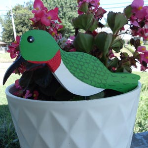 Hummingbird Garden Stake: Yard Art