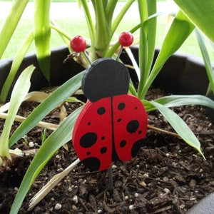 Wooden Ladybug Accent: Garden Charm