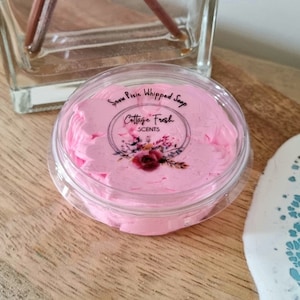 Snow Pixie Scented Whipped Soap with Skin Nourishing Ingredients: (30g Sample Pot)