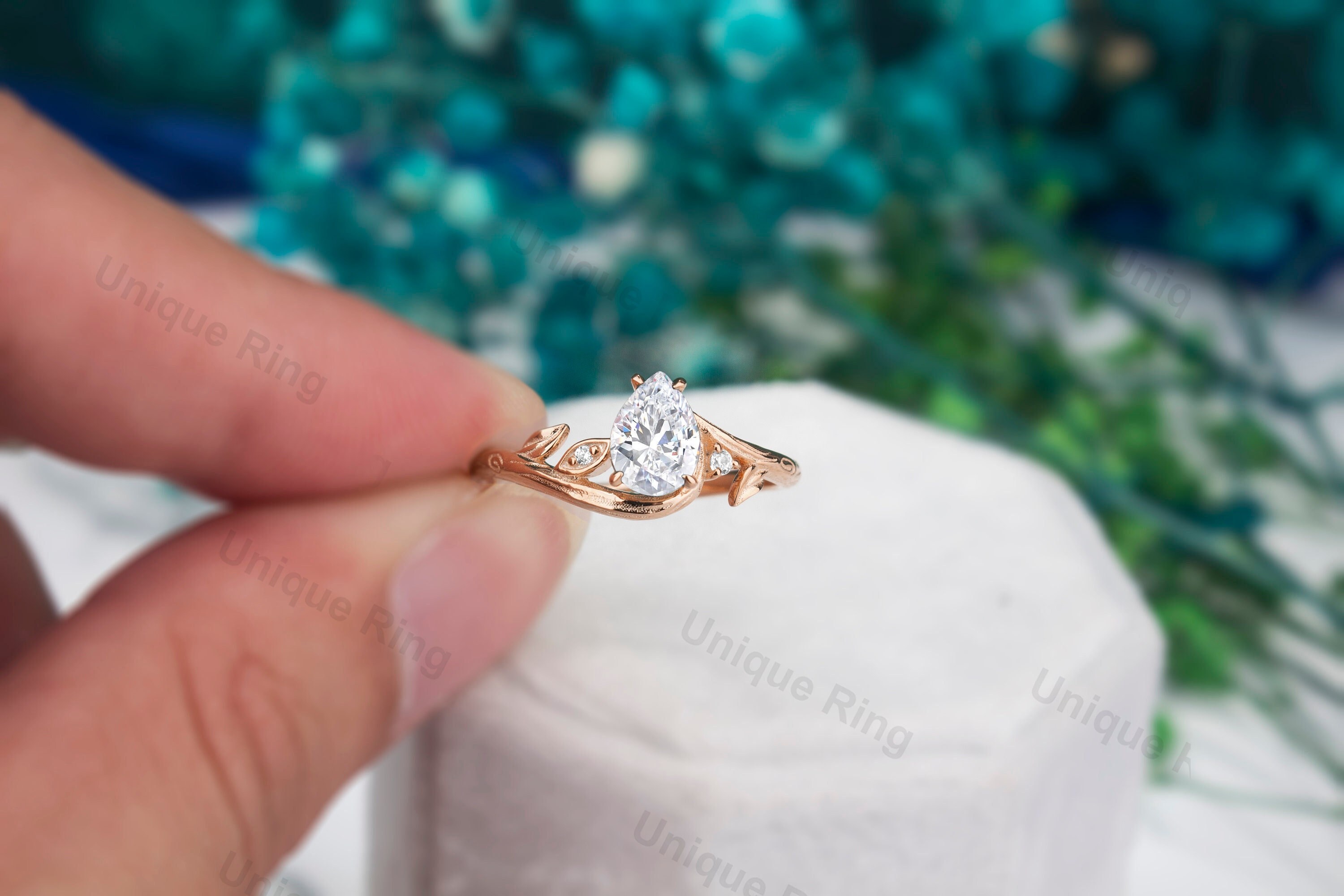 Cottage core wedding ring | Beachweddingtips.com