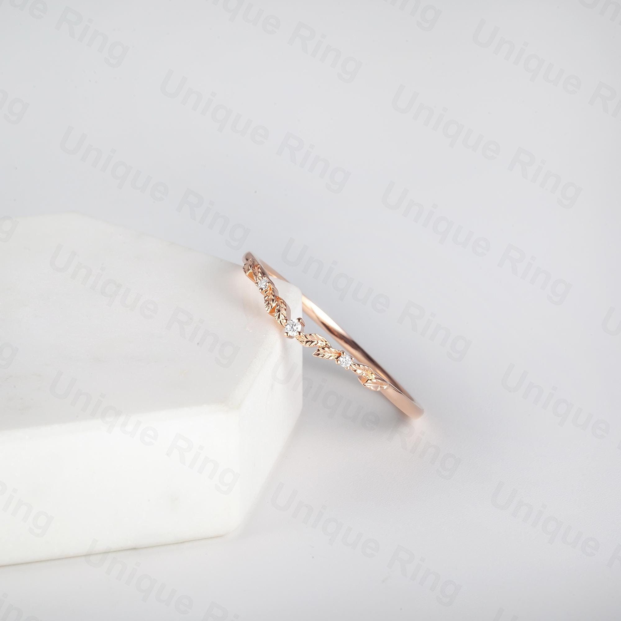 Floral Moissanite 14K Gold Wedding Band: Leaf & Flower Ring