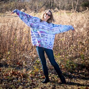Ribbon Hand Tie Dyed Sweatshirt Adult Gender Neutral Soft Cotton Blend Crewneck Sz XL Boho Tie Dye Casual Loungewear Gift Hippie Artisan