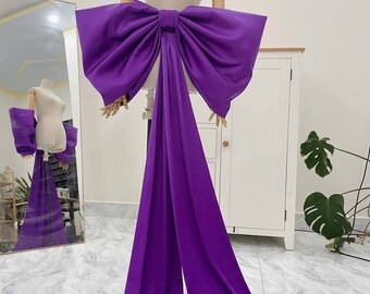 Detachable Bridal Bow: 3D White Satin Wedding Dress Train