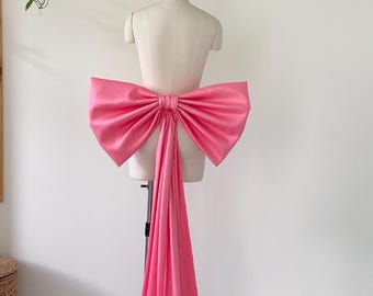 Detachable Wedding Bow: 3D White Satin Bridal Dress Train