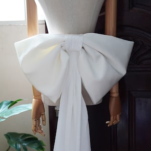 Custom Detachable wedding bow in the back of bridal dress/ Design 3D White Long train bridal bow/ Warm white Satin TOCHAU fabric luxury