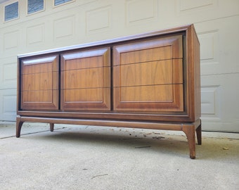 United Furniture Lady's Dresser Mid Century Modern Credenza