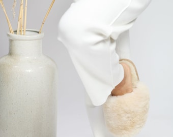 BEIGE ALPACA SLIPPERS