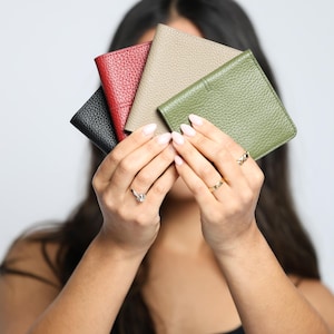 CARTERAS PEQUEÑAS DE CUERO