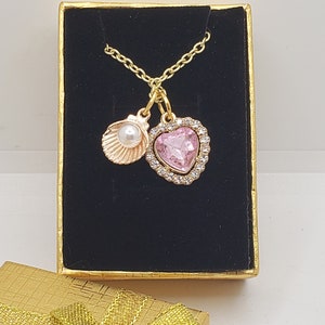 Aphrodite&#39;s Necklace