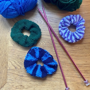 Adorable Scrunchie / Hairband Knitting Pattern in 3 Designs - Beginner-Friendly! (PDF download)