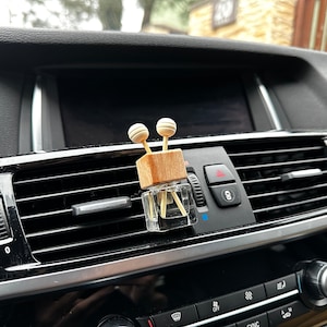 Mini Öl schilf Diffusor, AutoÖldiffusor, Auto Lufterfrischer, 8ml Auto Entlüftungslufterfrischer, Autoduft, Handgemachter Diffusor