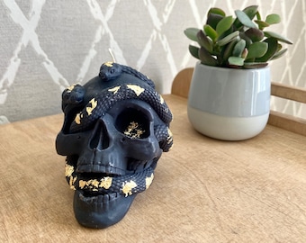 Skull Candle, Gothic Witch Candle, Homemade soy candle, Candle Gift, Halloween candle, Human Skull Candle, Skeleton Candle