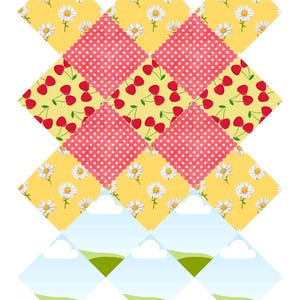 K&ouml;nnte beinhalten: Ein Quiltblock-Muster bestehend aus einem Gitter aus rautenf&ouml;rmigen Stoffst&uuml;cken. Das Design umfasst gelbe Quadrate mit wei&szlig;en G&auml;nsebl&uuml;mchen, rote Quadrate mit wei&szlig;en Sternen, gelbe Quadrate mit Kirschmotiven und hellblaue Himmelslandschaften.