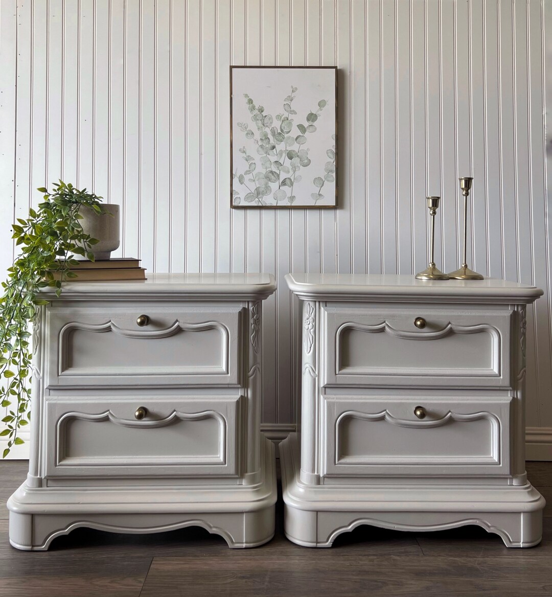 SOLD Vintage Stanley Set of Nightstands Bedside Tables Etsy